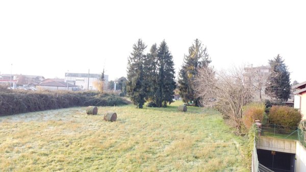 terreno edificabile in vendita a Capriate San Gervasio