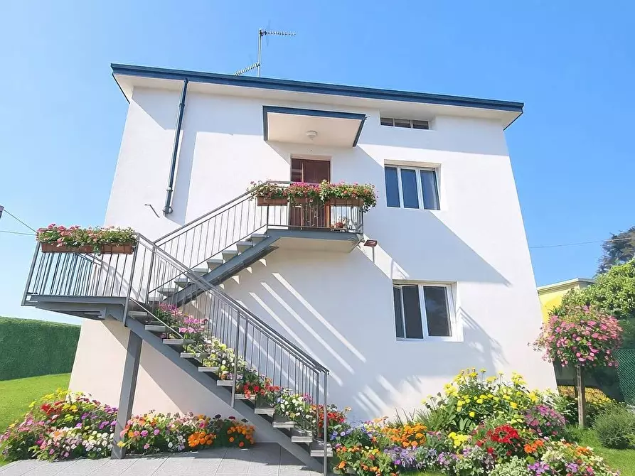 casa indipendente in vendita a Capriate San Gervasio in zona Capriate