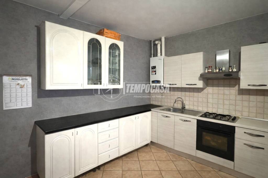 appartamento in vendita a Capriate San Gervasio