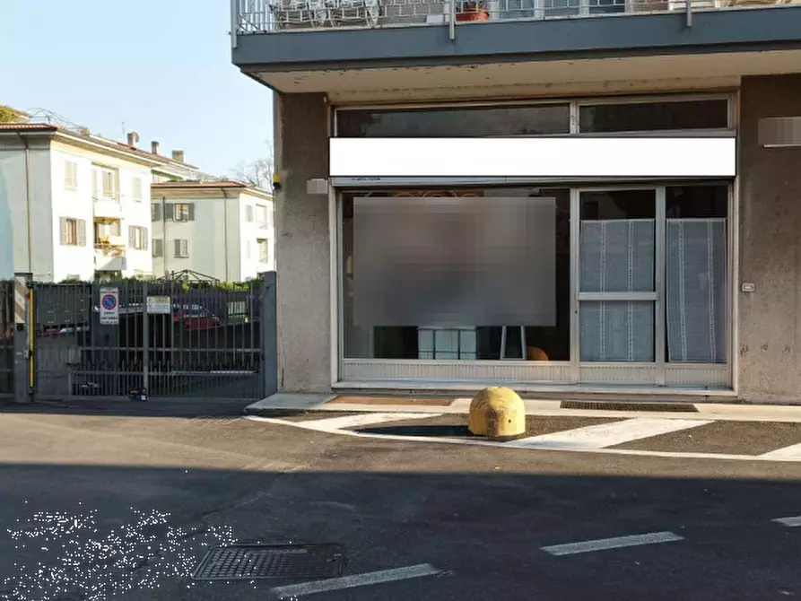 negozio in vendita a Capriate San Gervasio