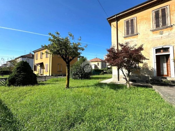 appartamento in vendita a Capriate San Gervasio in zona Crespi d'Adda