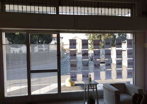 negozio in vendita a Capriate San Gervasio