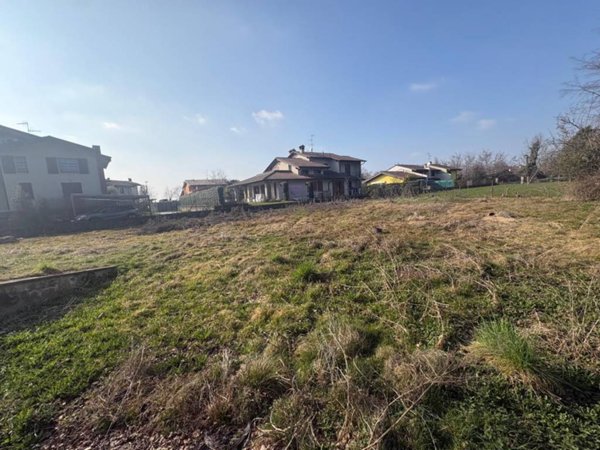 casa indipendente in vendita a Capriate San Gervasio