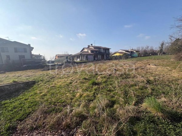 casa indipendente in vendita a Capriate San Gervasio