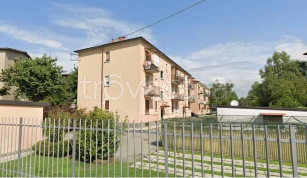 appartamento in vendita a Capriate San Gervasio in zona Crespi d'Adda
