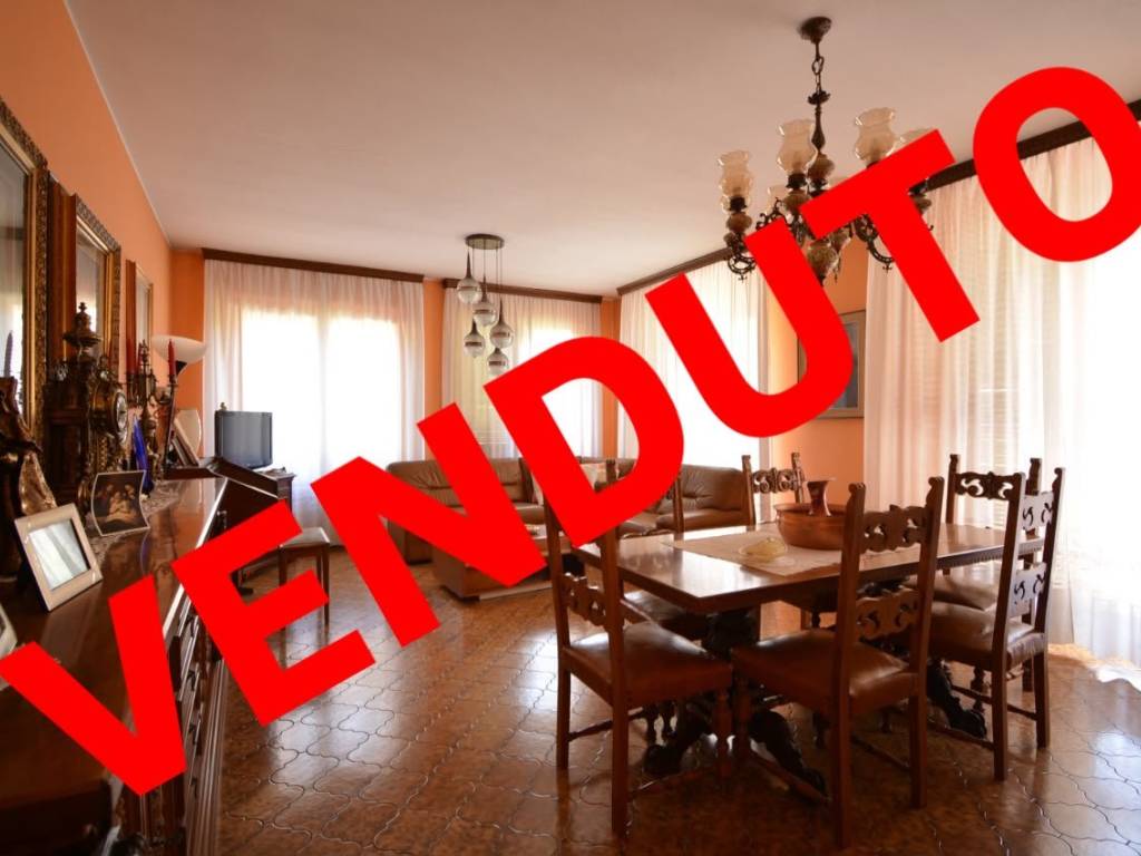 casa indipendente in vendita a Capriate San Gervasio in zona Capriate