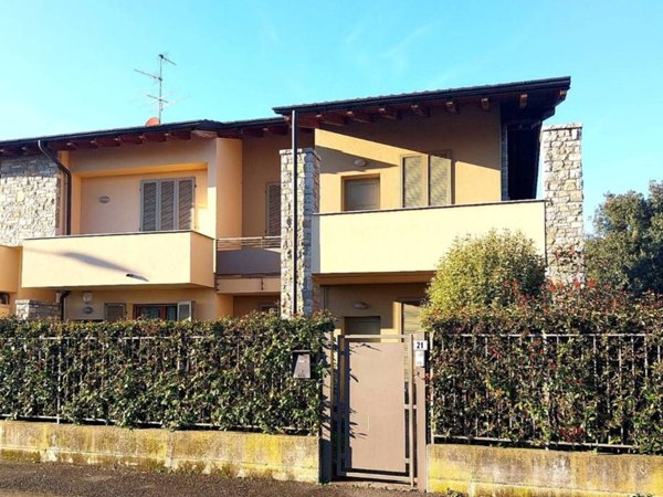 appartamento in vendita a Capriate San Gervasio in zona Crespi d'Adda