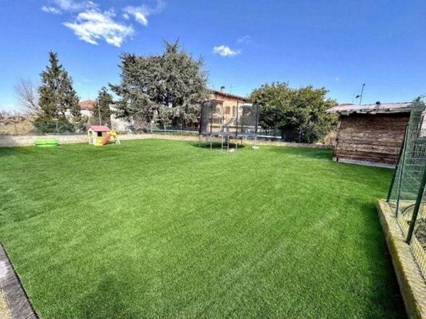casa indipendente in vendita a Capriate San Gervasio in zona Capriate
