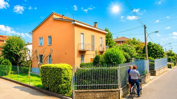 casa indipendente in vendita a Capriate San Gervasio in zona Capriate