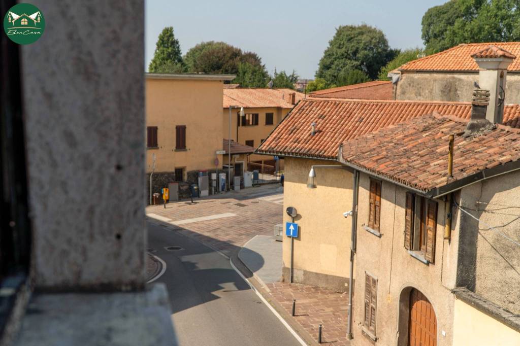 appartamento in vendita a Capriate San Gervasio in zona Capriate