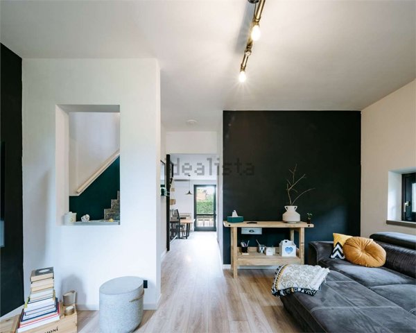 casa indipendente in vendita a Capriate San Gervasio in zona Capriate