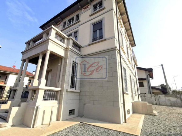 casa indipendente in vendita a Capriate San Gervasio in zona Capriate