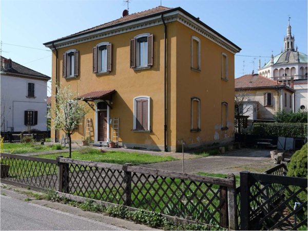 casa indipendente in vendita a Capriate San Gervasio in zona Crespi d'Adda