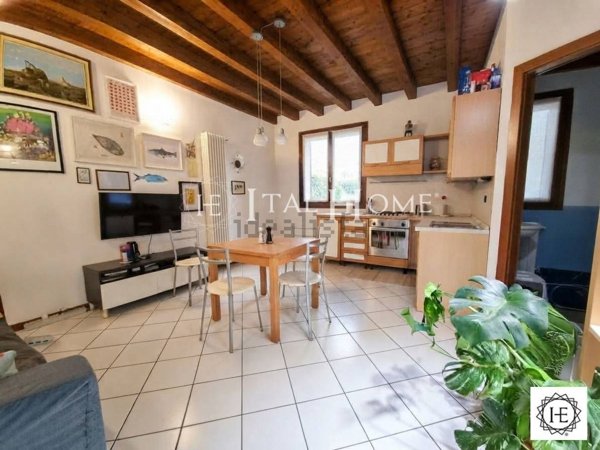 appartamento in vendita a Capriate San Gervasio in zona Capriate