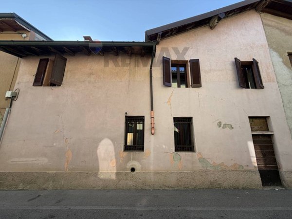 appartamento in vendita a Capriate San Gervasio in zona Capriate