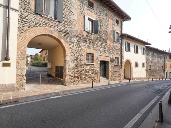 appartamento in vendita a Capriate San Gervasio in zona Capriate