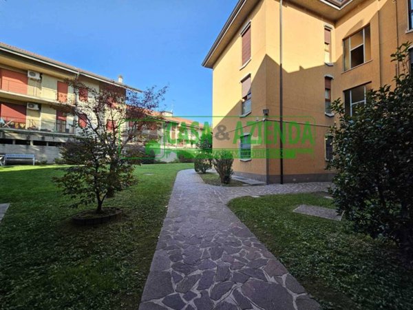 appartamento in vendita a Capriate San Gervasio in zona Capriate