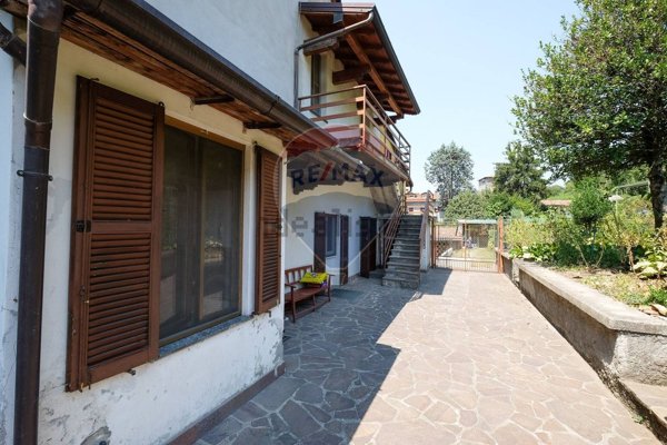 casa semindipendente in vendita a Caprino Bergamasco