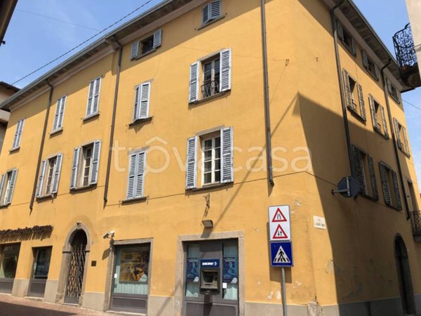 appartamento in vendita a Caprino Bergamasco