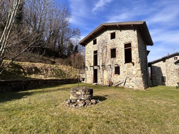 pentavano in vendita a Caprino Bergamasco in zona Celana