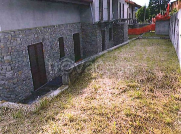 appartamento in vendita a Caprino Bergamasco