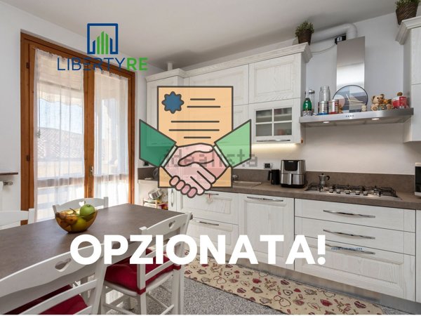 appartamento in vendita a Caprino Bergamasco in zona Celana