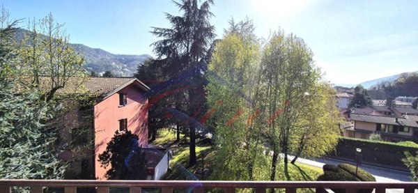 appartamento in vendita a Caprino Bergamasco