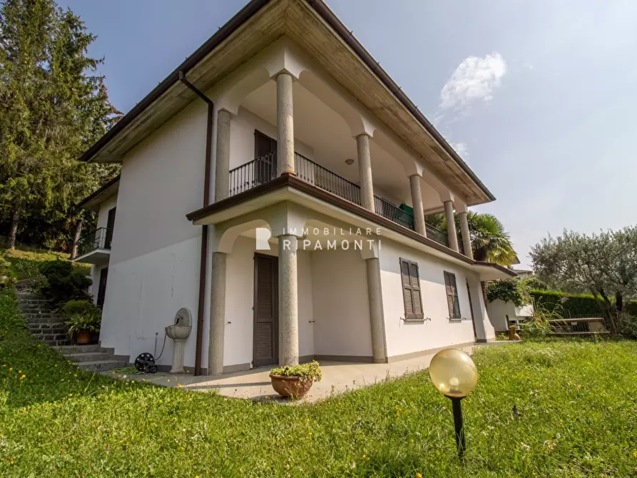 casa indipendente in vendita a Caprino Bergamasco