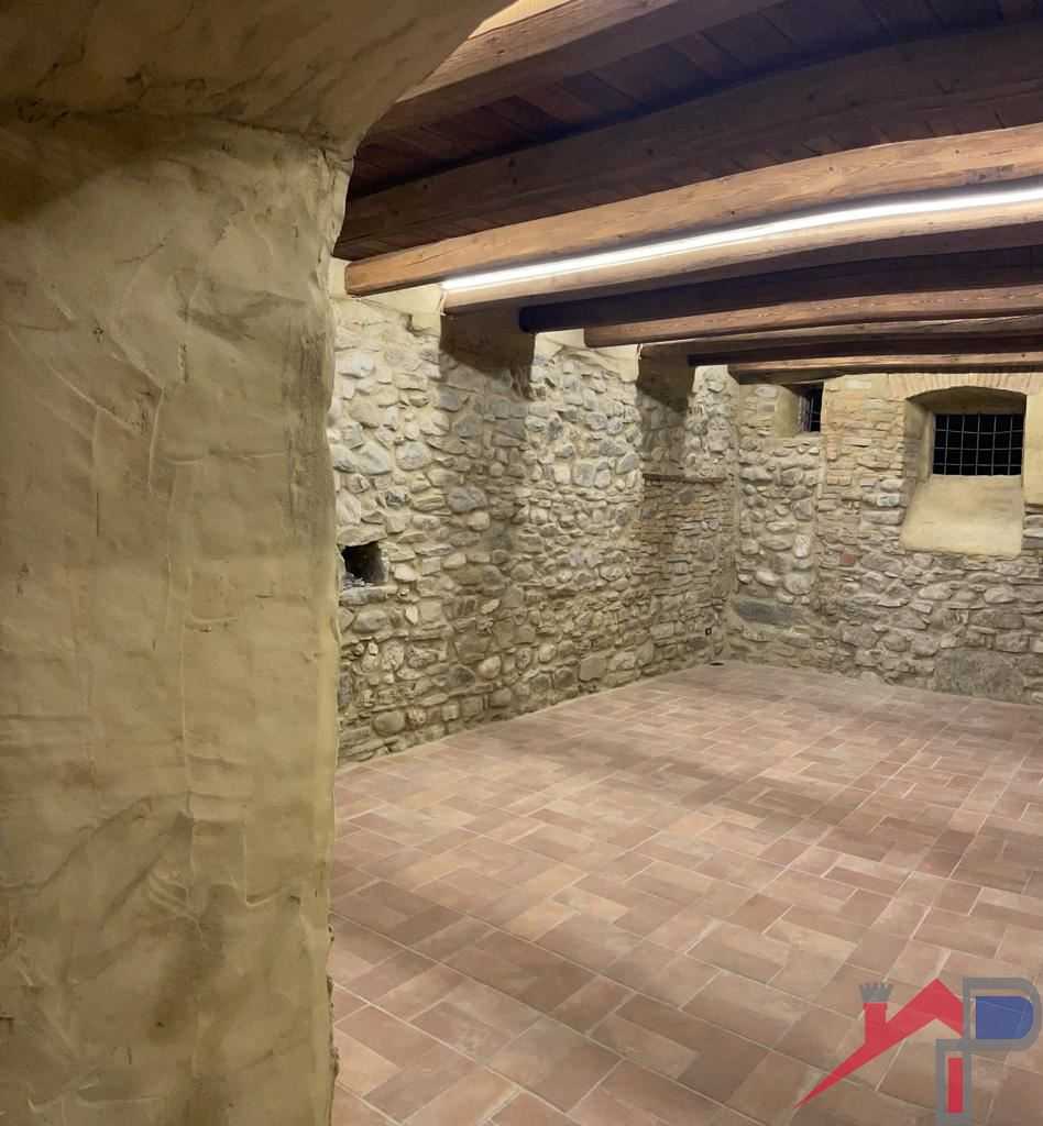 locale di sgombero in vendita a Caprino Bergamasco