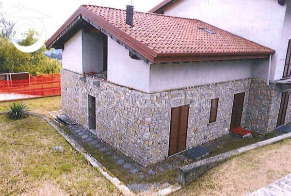 appartamento in vendita a Caprino Bergamasco
