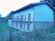 casa indipendente in vendita a Caprino Bergamasco in zona Celana