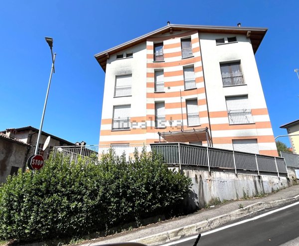appartamento in vendita a Caprino Bergamasco