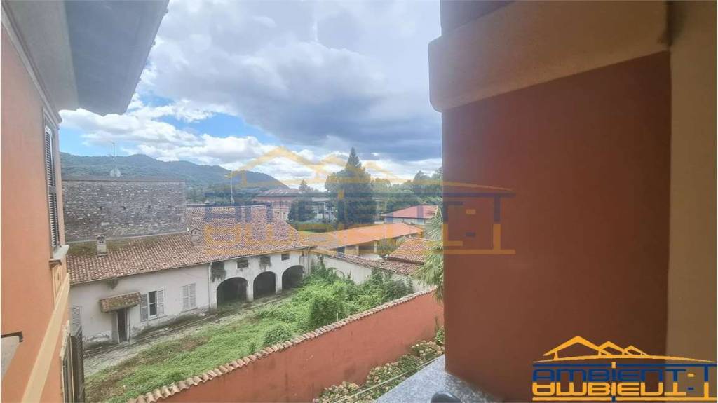 appartamento in vendita a Caprino Bergamasco