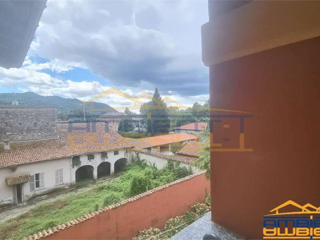 appartamento in vendita a Caprino Bergamasco
