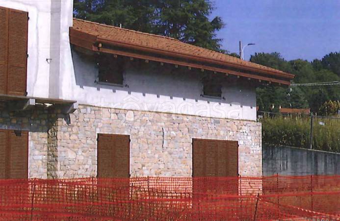 appartamento in vendita a Caprino Bergamasco