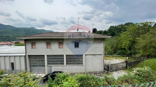 appartamento in vendita a Caprino Bergamasco