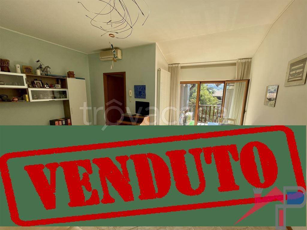 appartamento in vendita a Caprino Bergamasco