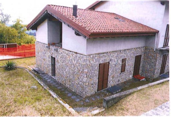 appartamento in vendita a Caprino Bergamasco