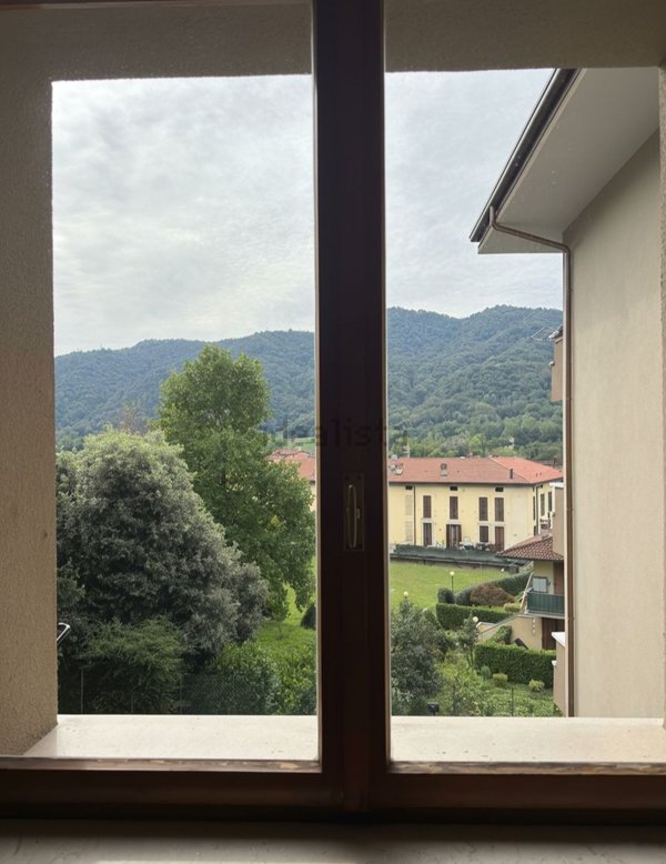 appartamento in vendita a Caprino Bergamasco