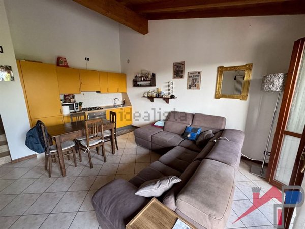 appartamento in vendita a Caprino Bergamasco