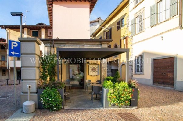 negozio in vendita a Caprino Bergamasco