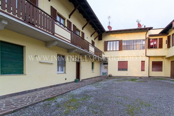 appartamento in vendita a Caprino Bergamasco