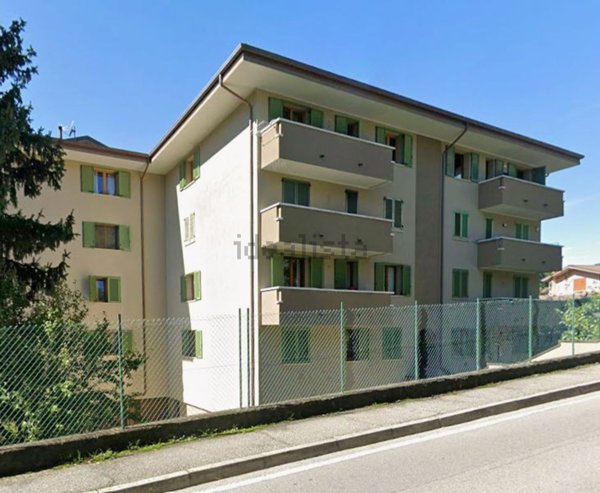 appartamento in vendita a Caprino Bergamasco