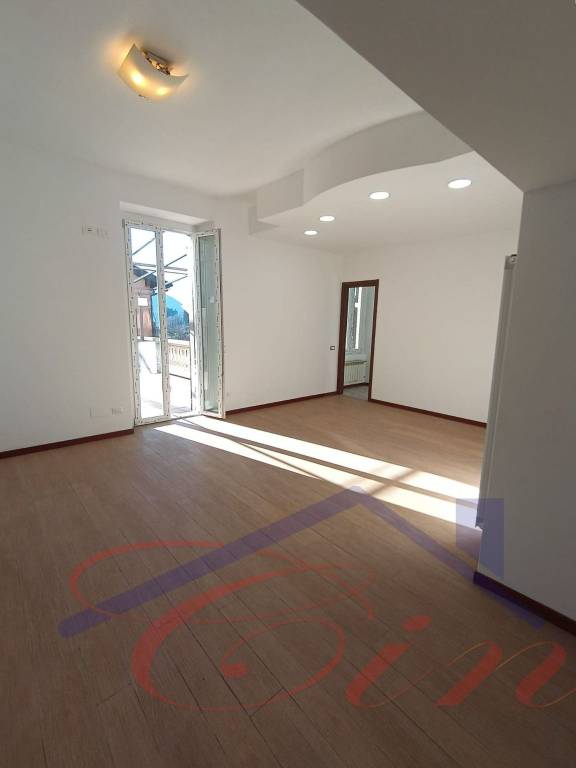 appartamento in vendita a Caprino Bergamasco