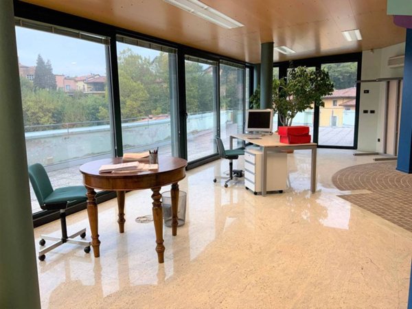 appartamento in vendita a Caprino Bergamasco in zona Ombria