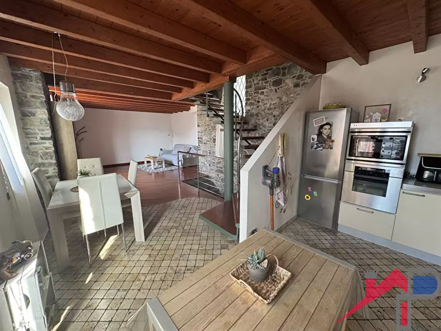 casa indipendente in vendita a Caprino Bergamasco in zona Celana