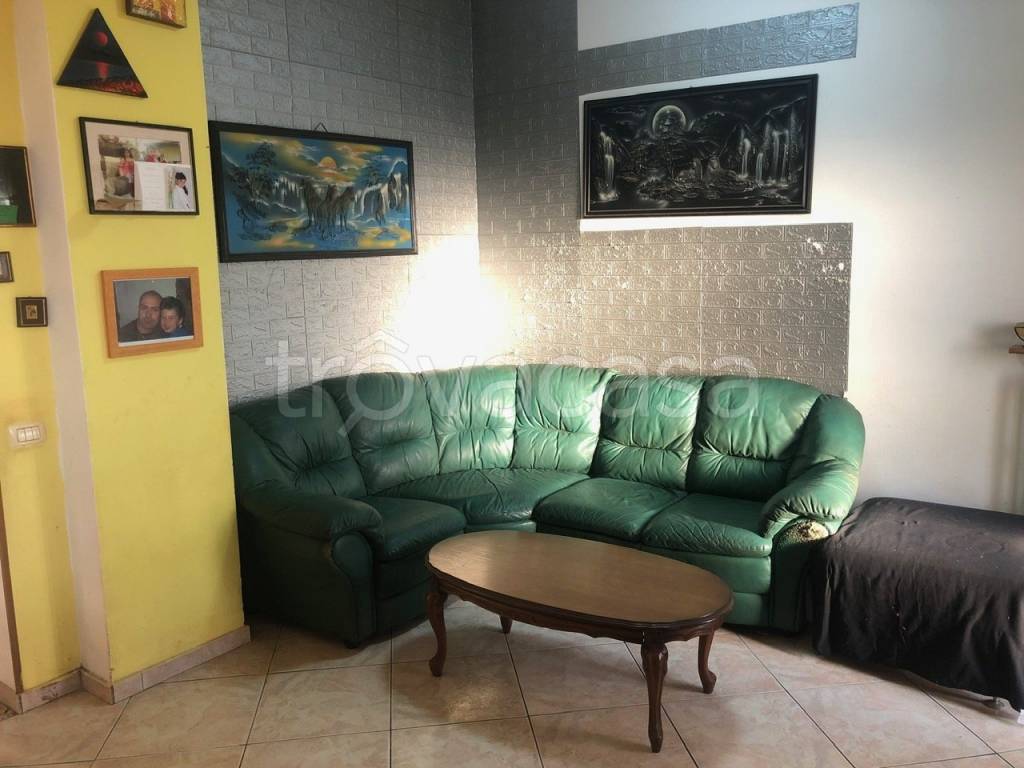 appartamento in vendita a Caprino Bergamasco