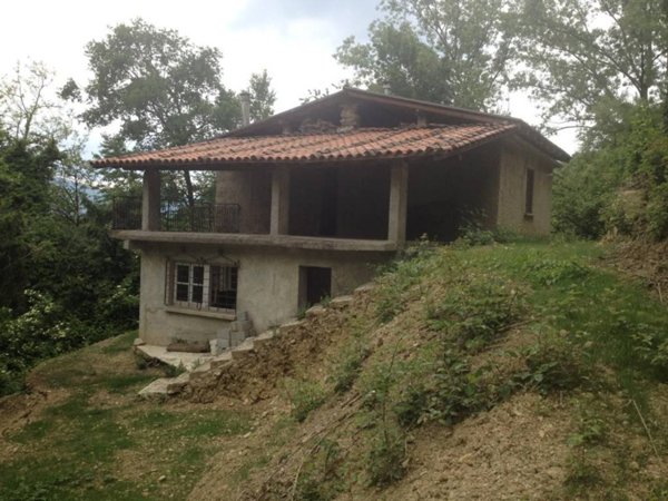 casa indipendente in vendita a Caprino Bergamasco