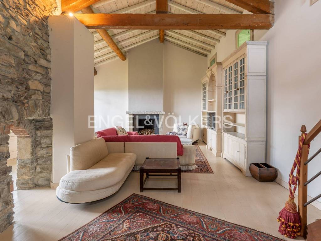 casa indipendente in vendita a Caprino Bergamasco