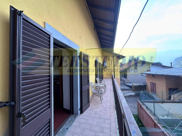 appartamento in vendita a Caprino Bergamasco in zona Prato